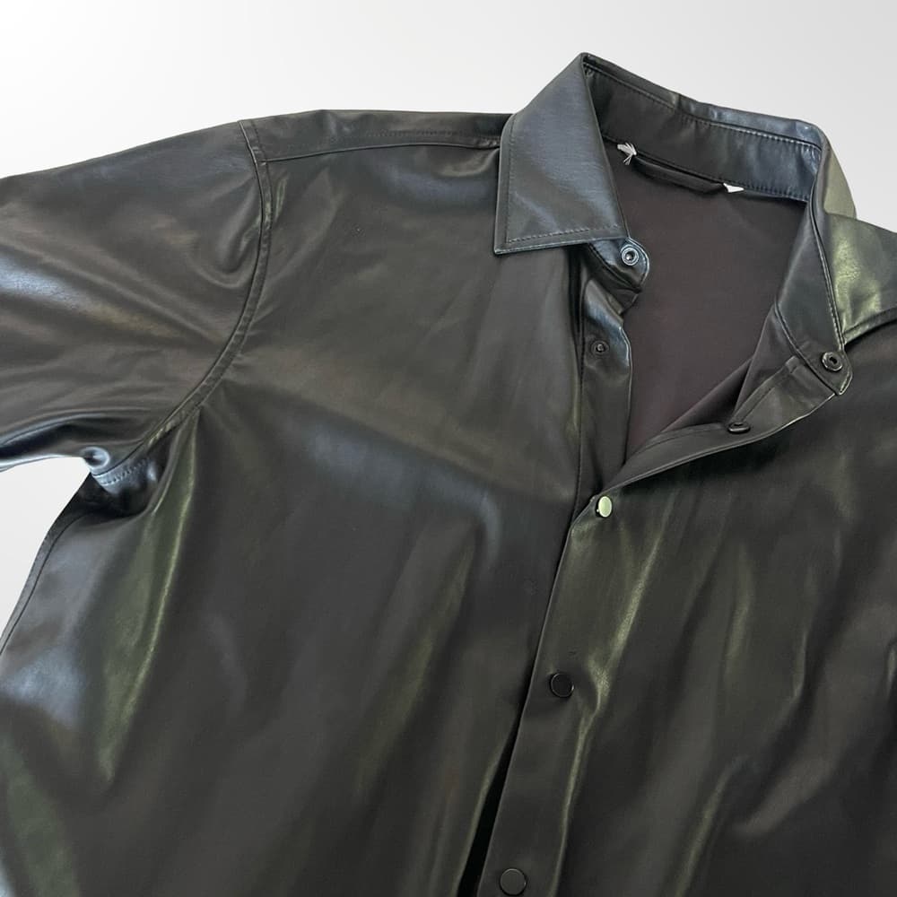 Medium Black Short Sleeve Button-Up Rubber like Shirt - Thumbnail 3