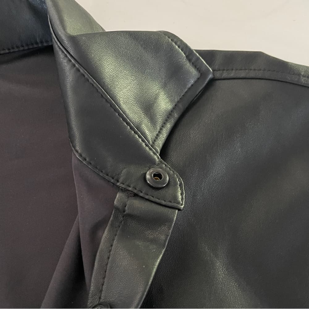 Medium Black Short Sleeve Button-Up Rubber like Shirt - Thumbnail 4
