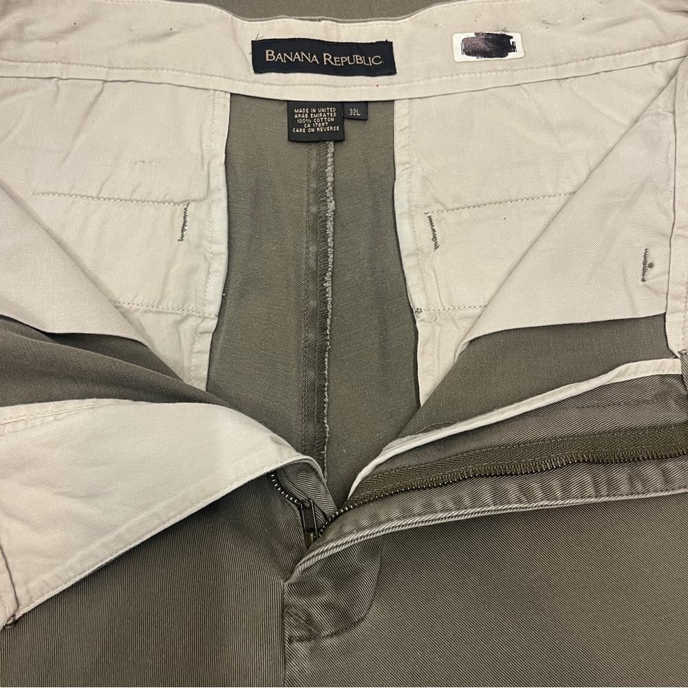 Banana Republic Men's Olive Green Pants in size 32/30 - Thumbnail 3
