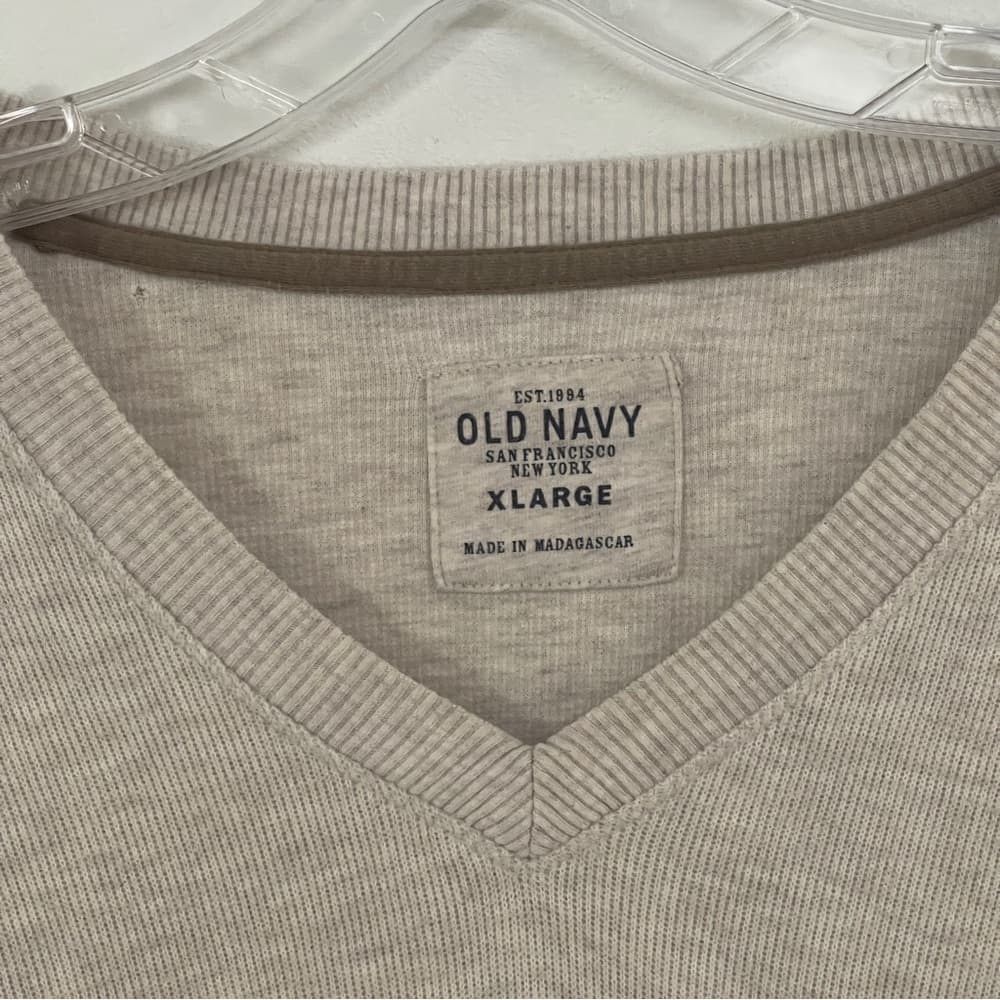 Old Navy Men’s V-Neck Sweater in size XL - Thumbnail 2