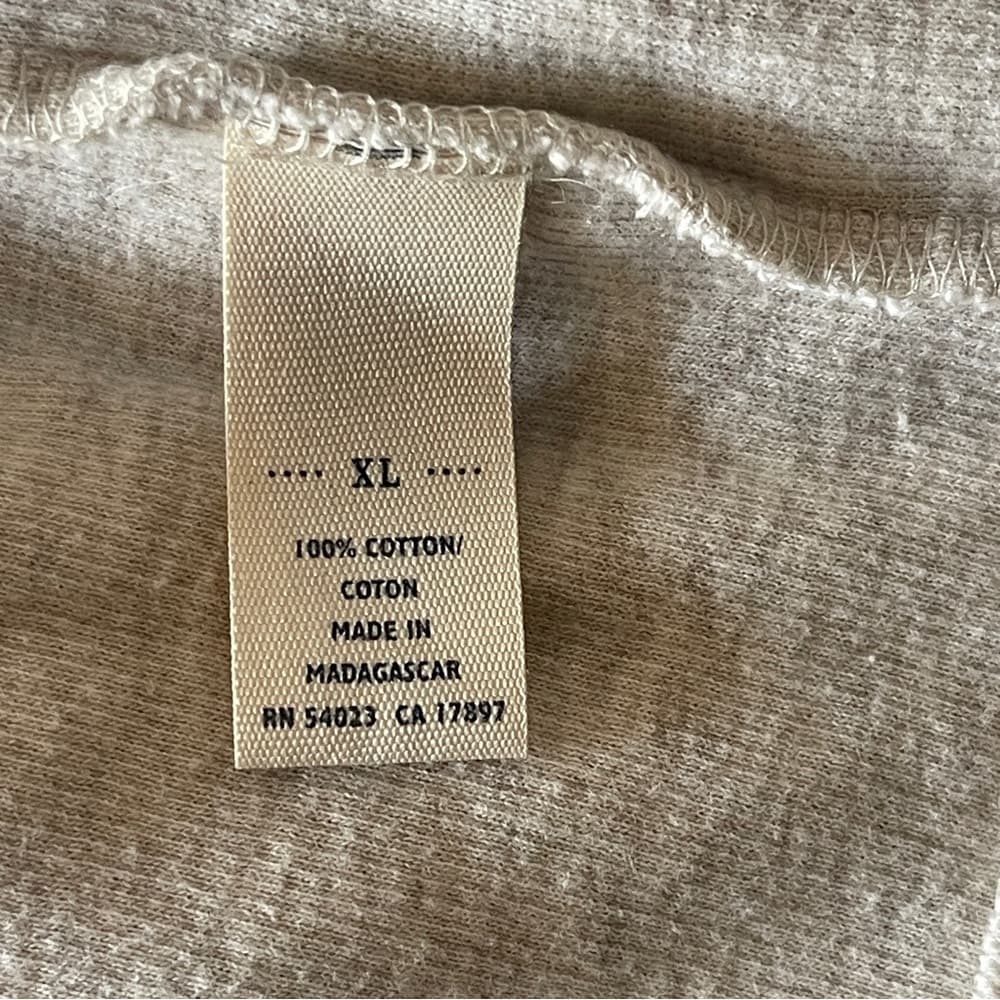 Old Navy Men’s V-Neck Sweater in size XL - Thumbnail 3