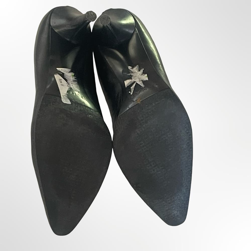 Tahari Brett Black Women's Pointed-Toe Pumps - size 7.5 - Thumbnail 5