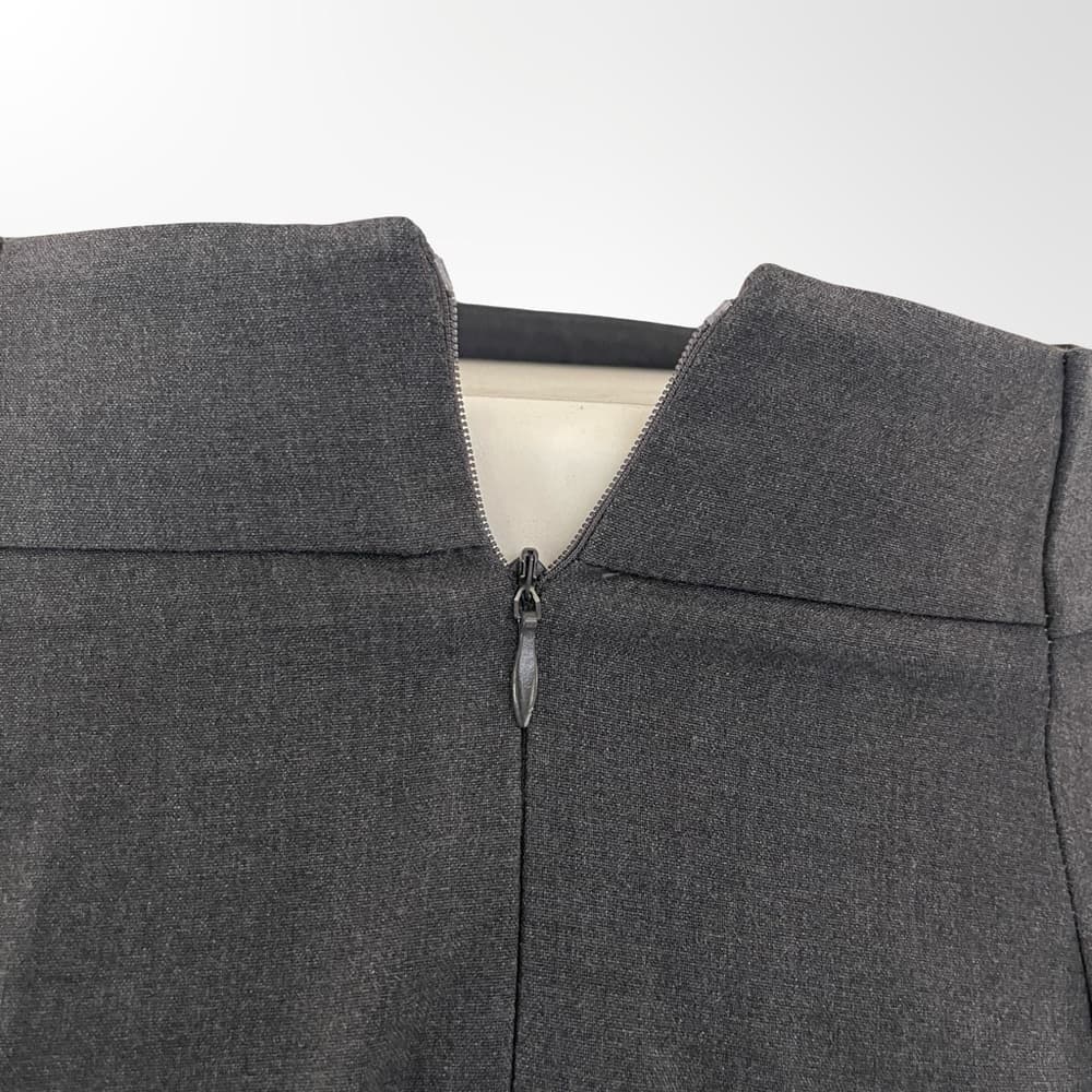 Calvin Klein Classic Black Pencil Skirt in size P - Thumbnail 4