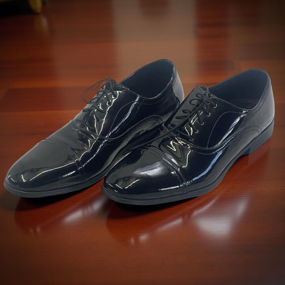 Classic Black Men's Dress Shoes size 10 - Thumbnail 5