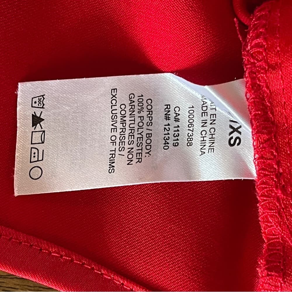 Dynamite Red Satin Tie-Front crop top in XS - Thumbnail 4