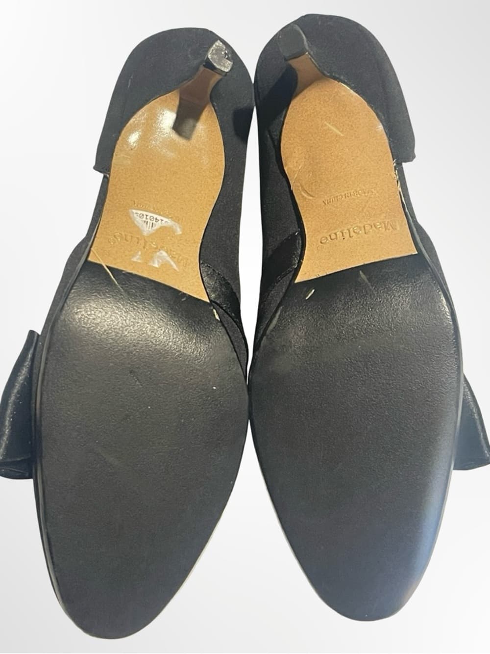 Madeline Black D'Orsay Bow Pumps in size 6.5 - Thumbnail 7