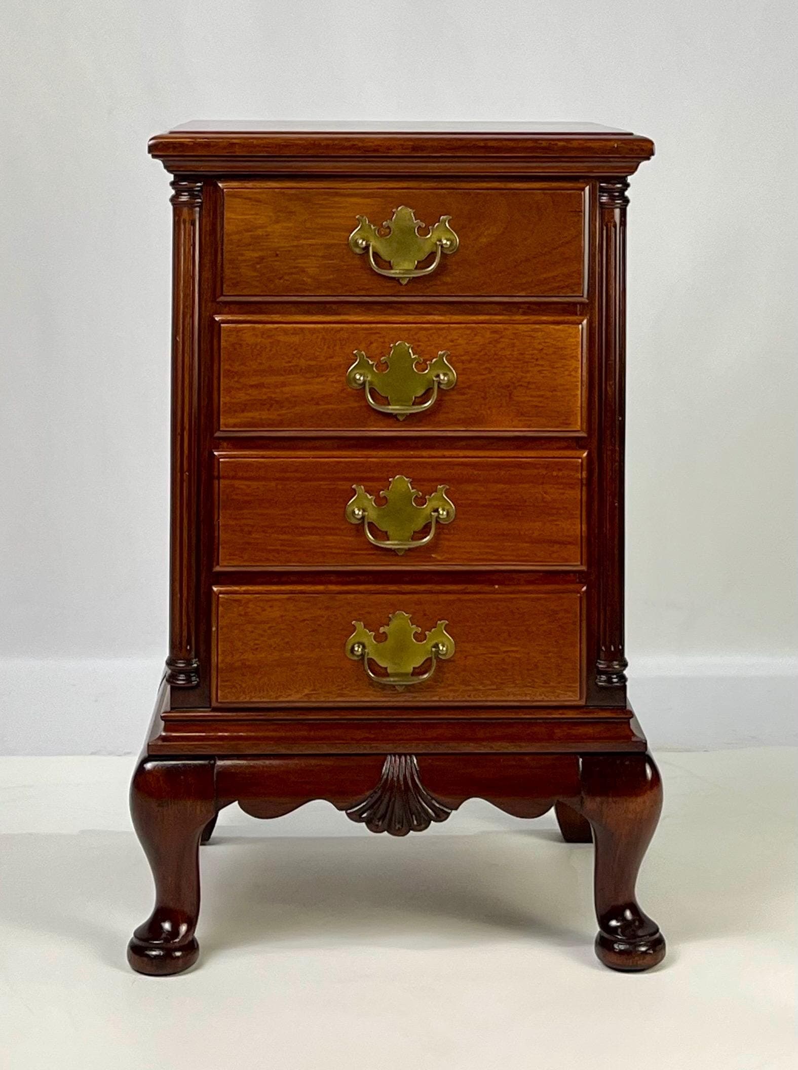 Vintage Continental Furniture Co. Queen Anne Style Mahogany 4-Drawer Bedside Chest