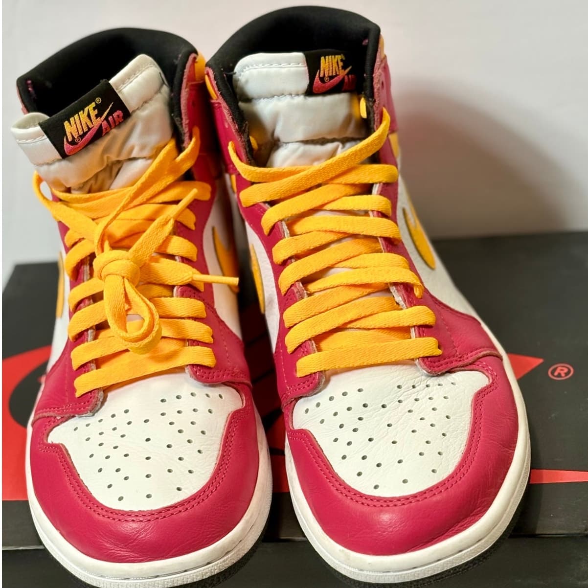 Nike Air Jordan 1 Mid Reverse Bred Yellow Red White Size 9.5 Men With Box - Thumbnail 2