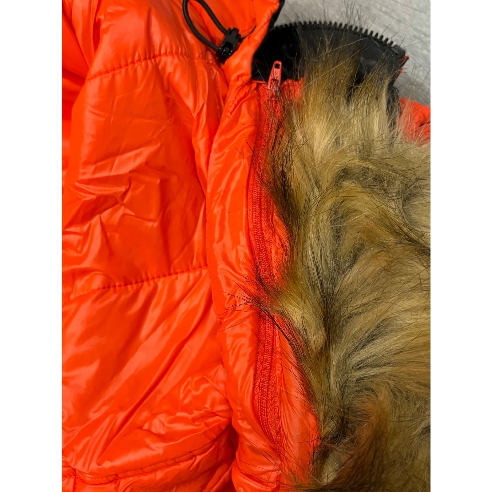 Guess Orange Puffer Jacket – Men’s Medium - Thumbnail 5