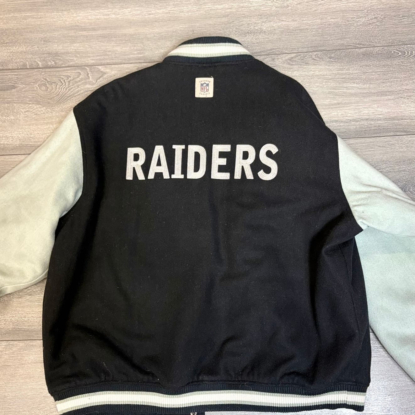 Las Vegas Raiders Varsity Jacket XL Reebok NFL Classic Black Grey Wool - Thumbnail 5
