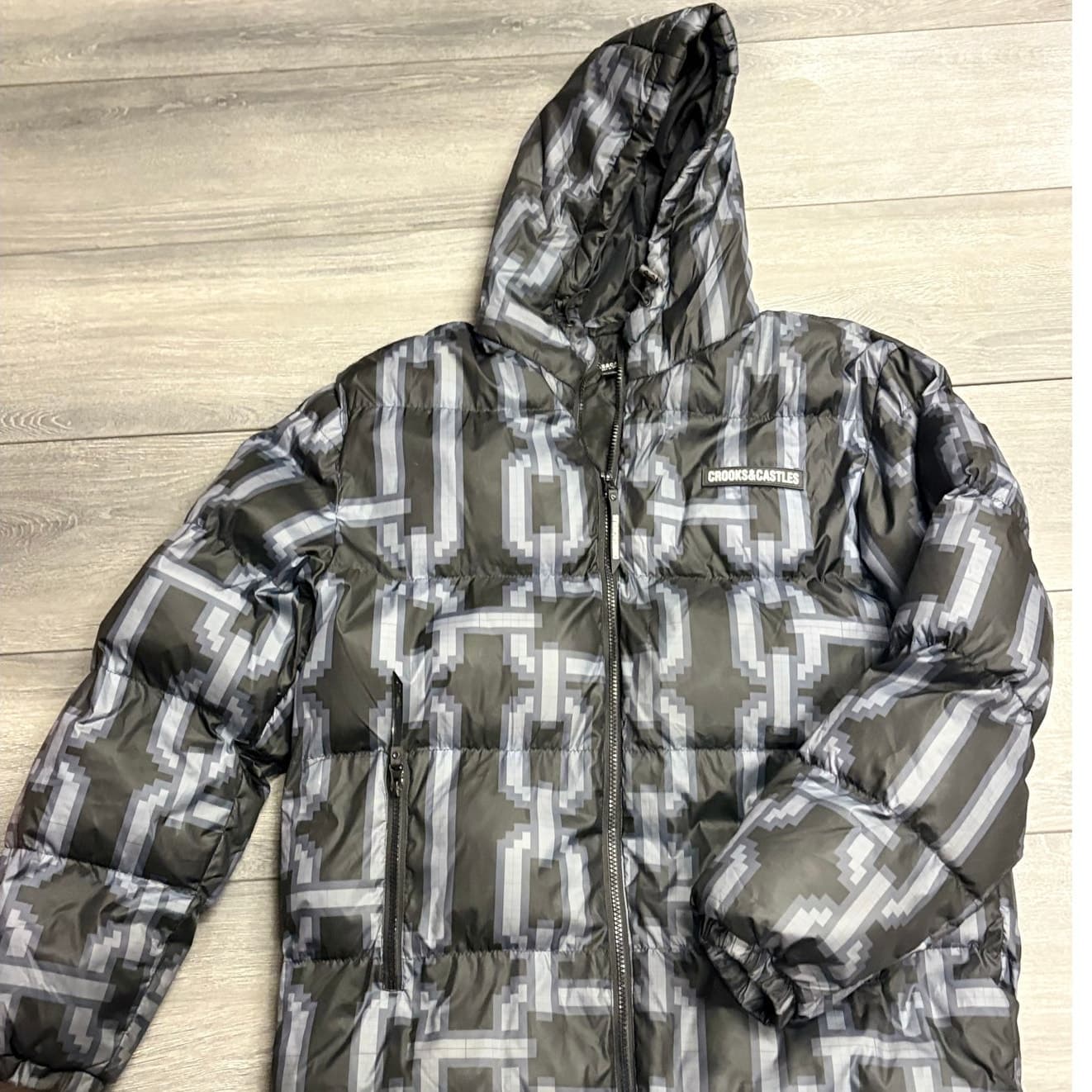 Crooks & Castles Pixel Puffer Jacket – Size L - Thumbnail 3