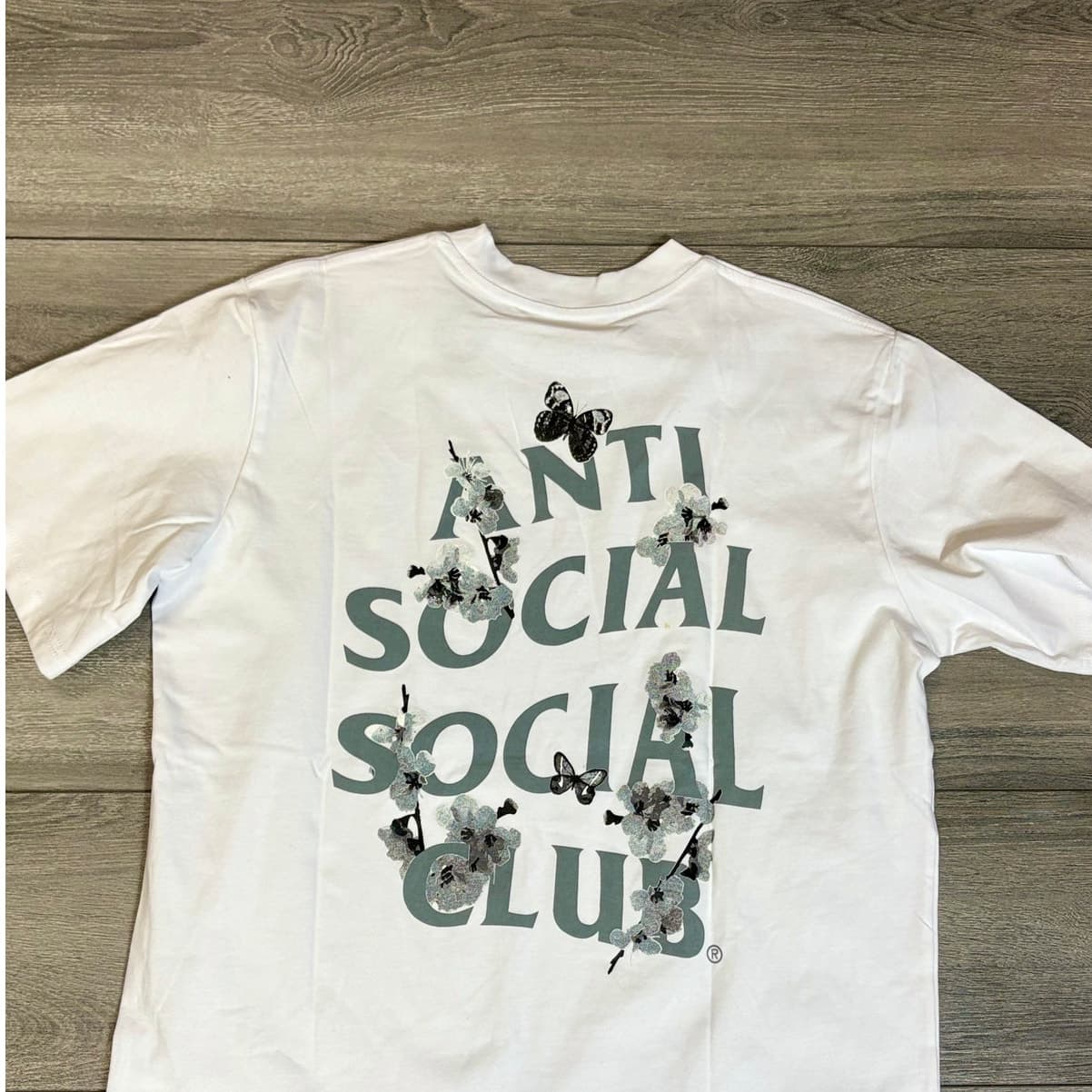 Anti Social Social Club “Cherry Blossom Butterfly” Tee Size Large - Thumbnail 2