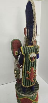 Yoruba beaded ceremonial crown altar headdress - Thumbnail 10