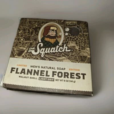 Dr Squatch Limited Edition Bar Soap Flannel Forest Light Grit 5oz - Thumbnail 4