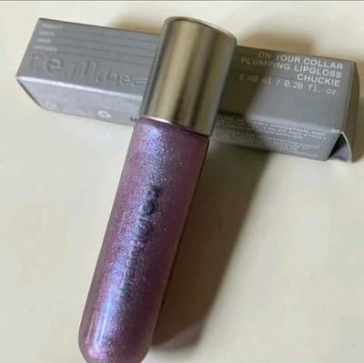 r.e.m. beauty On Your Collar Plumping Lip Gloss Chuckie 0.28oz NIB NEW Purple - Thumbnail 2
