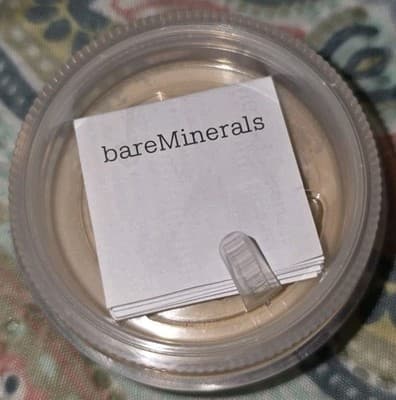 bareMinerals ORIGINAL Loose Powder Foundation SPF 15 0.28 oz Golden Medium W20 - Thumbnail 7