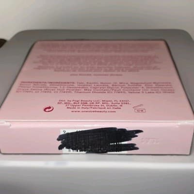 One Size Turn Up The Base Foundation Powder Dark 4G Medium Full Coverage 0.28oz - Thumbnail 5