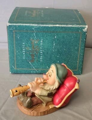 WDCC Disney Snow White Sleepy "Zzzzzzz" Figurine w/box & COA - Thumbnail 4