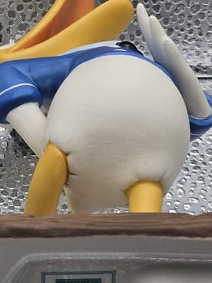 WDCC Walt Disney's Donald's Debut in The Wise Little Hen Donald Duck w/COA & Box - Thumbnail 13