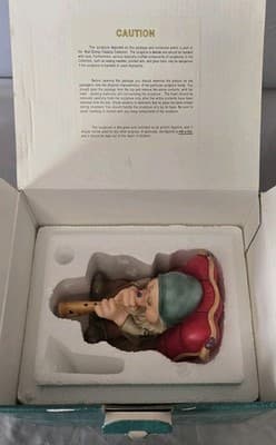 WDCC Disney Snow White Sleepy "Zzzzzzz" Figurine w/box & COA - Thumbnail 10