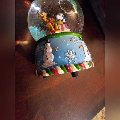 Disney Enesco Mickey Mouse Snowglobe - Thumbnail 6