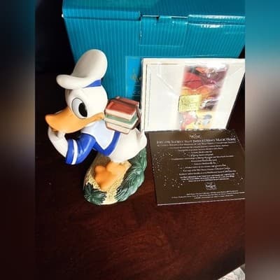 WDCC Walt Disney "Donald's Decision" - Thumbnail 2