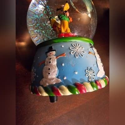 Disney Enesco Mickey Mouse Snowglobe - Thumbnail 5