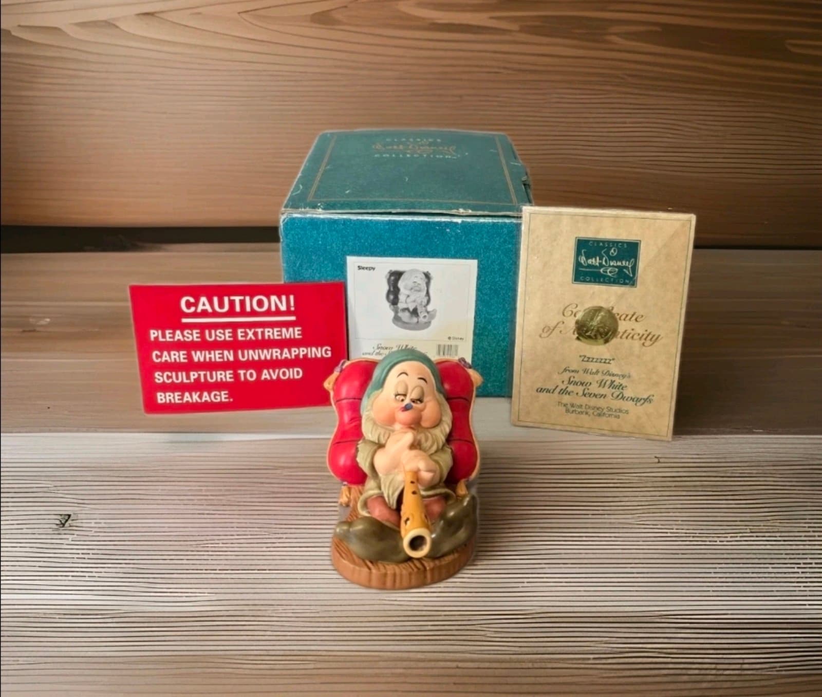 WDCC Disney Snow White Sleepy "Zzzzzzz" Figurine w/box & COA