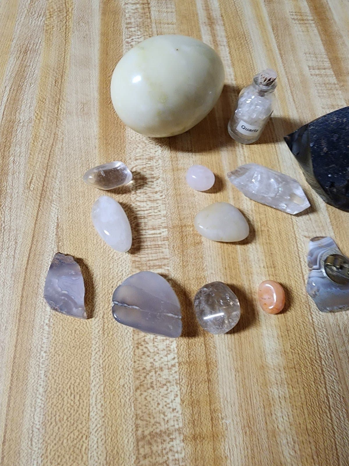 Crystals & Stones - Thumbnail 5