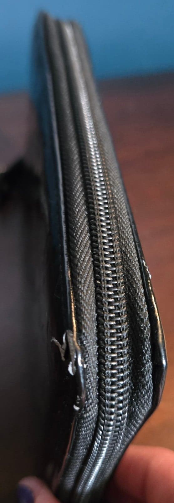 Loungefly ❤️ Logo Skull and Crossbones Wallet - Thumbnail 9