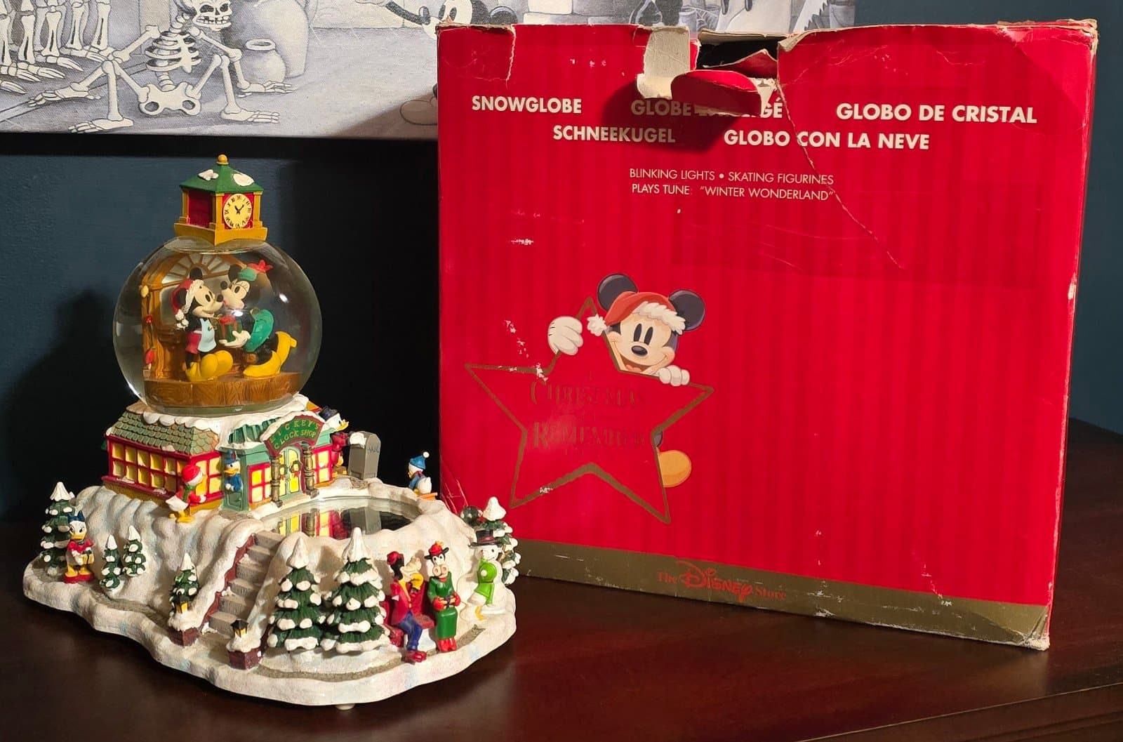 Disney Christmas 1999 Mickey Mouse Donald Duck Snow Globe READ