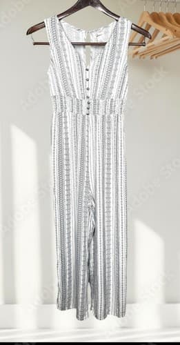 Jopna Sleeveless Boho Jumpsuit Size Small 100% Rayon White Navy Blue