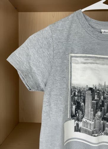 Hustle Avenue Kids Gray NYC Graphic T-Shirt Size Small Good Used - Thumbnail 3