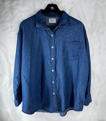 Rue 21 Dark Wash Button Up Long Sleeve 100% Cotton Size XL Work Or Casual Ware
