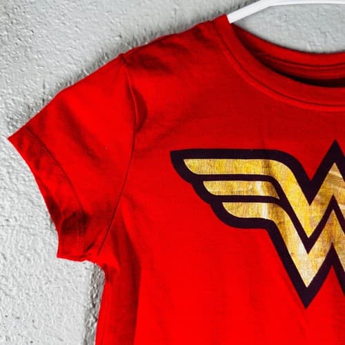 DC Comics Girls Wonder Woman Red Graphic T-Shirt Gold Logo Size M 7/8 Short - Thumbnail 2