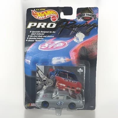 Hot Wheels Pro Racing 1998 Pontiac Grand Prix #44 Kyle Petty #20136 NASCAR