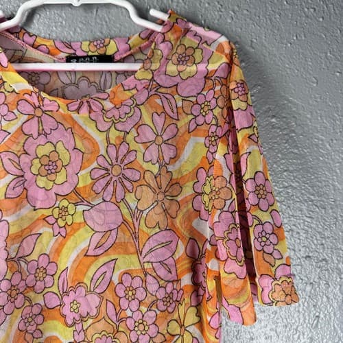 3 Girls Clothing Floral Sheer Mesh Short Sleeve Top Pink Orange Yellow Size M - Thumbnail 3