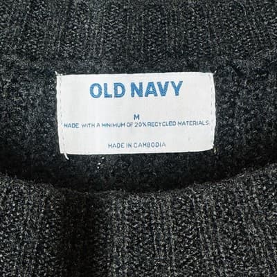 Old Navy Woman’s Black Crew Neck Sweater Size Medium Acrylic Nylon Blend Basic - Thumbnail 4