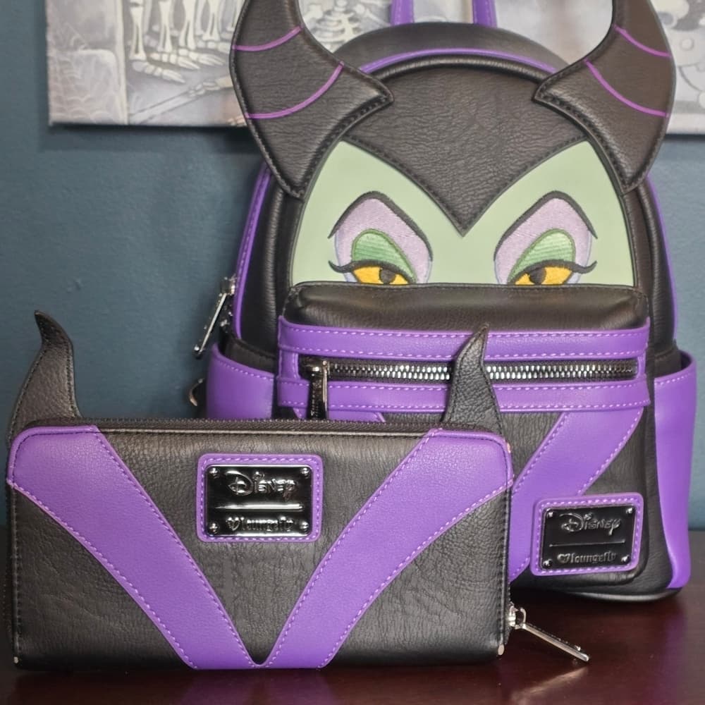 Loungefly ❤️ Logo Disney Maleficent with Matching Wallet