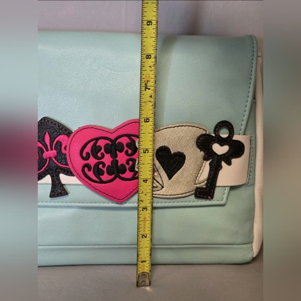 Danielle Nicole Disney Alice Wonderland Through The Looking Glass Clutch Purse - Thumbnail 6