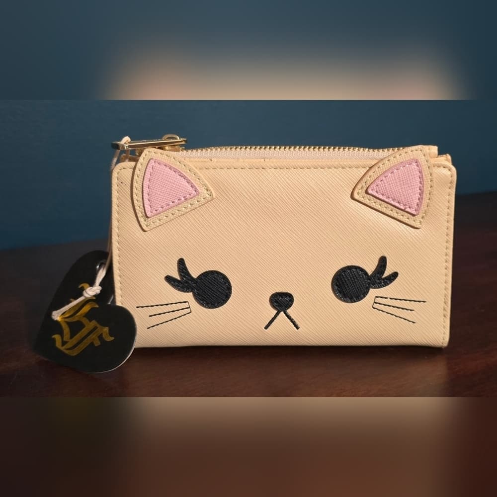 Loungefly ❤️ Logo Cat Face Wallet