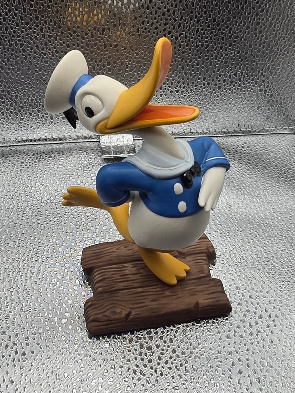 WDCC Walt Disney's Donald's Debut in The Wise Little Hen Donald Duck w/COA & Box - Thumbnail 3