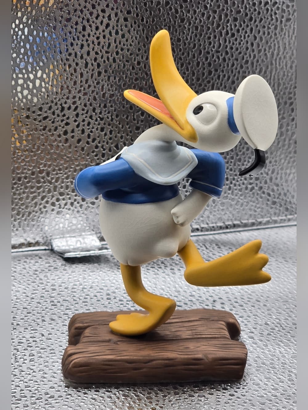 WDCC Walt Disney's Donald's Debut in The Wise Little Hen Donald Duck w/COA & Box - Thumbnail 8