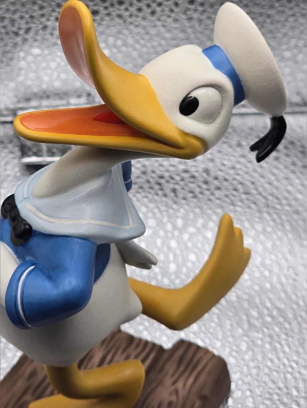WDCC Walt Disney's Donald's Debut in The Wise Little Hen Donald Duck w/COA & Box - Thumbnail 10