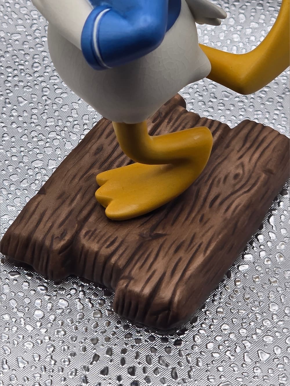 WDCC Walt Disney's Donald's Debut in The Wise Little Hen Donald Duck w/COA & Box - Thumbnail 11