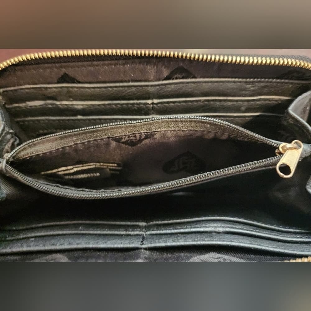 Loungefly ❤️ Logo Skull Long Wallet - Thumbnail 3