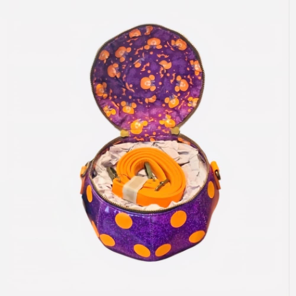 Loungefly Disney Halloween Witch Minnie Mouse Apple Crossbody Bag - Thumbnail 8