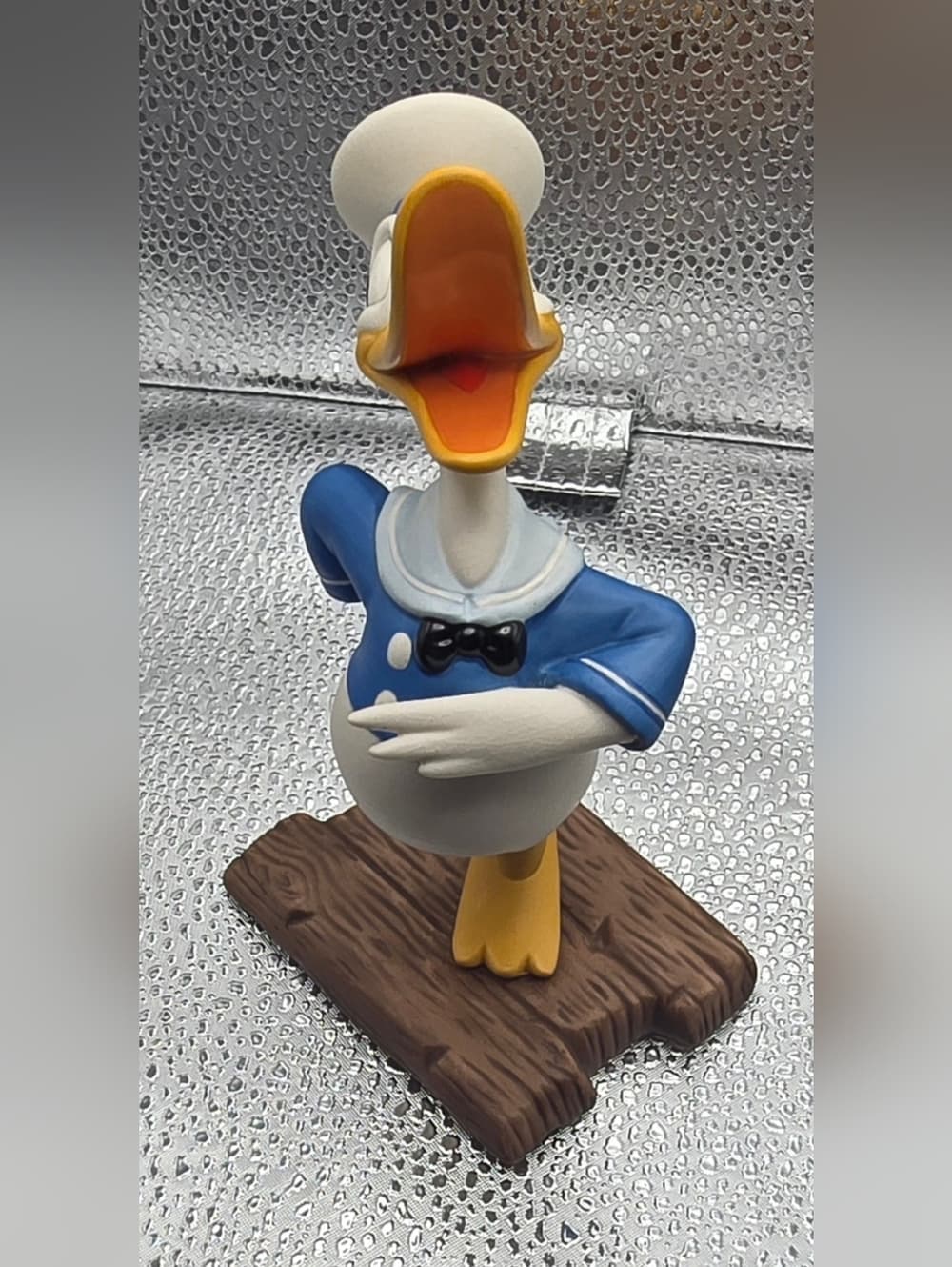 WDCC Walt Disney's Donald's Debut in The Wise Little Hen Donald Duck w/COA & Box - Thumbnail 9