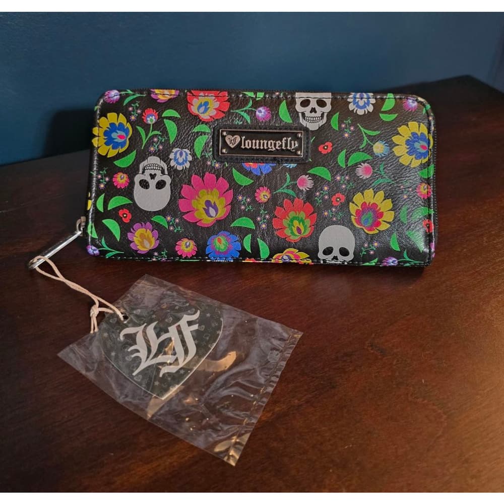 Rare Loungefly ❤️ Logo Skull Wallet - Thumbnail 5
