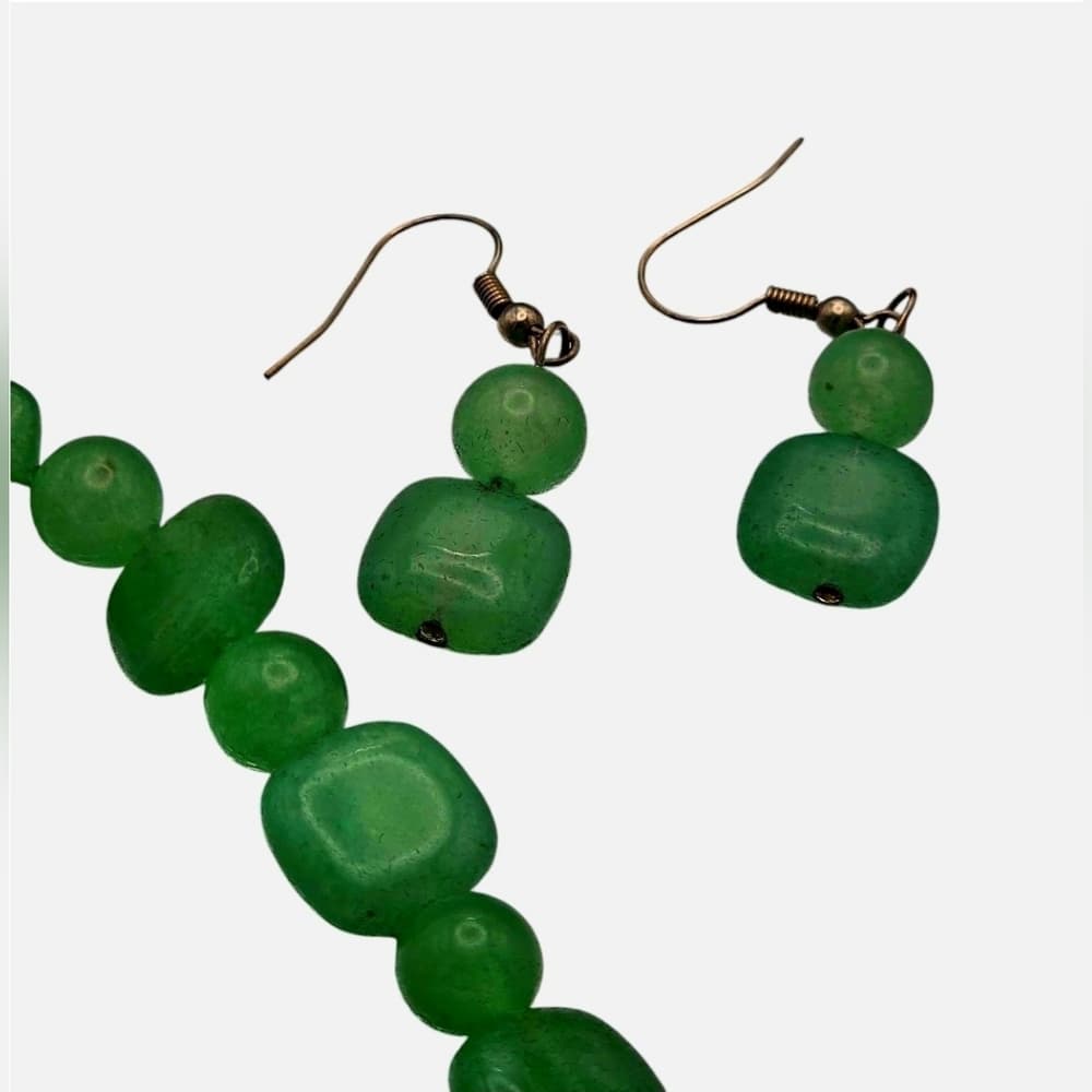 Jadeite 3 Piece Jewelry Set Necklace Bracelet Earrings - Thumbnail 4
